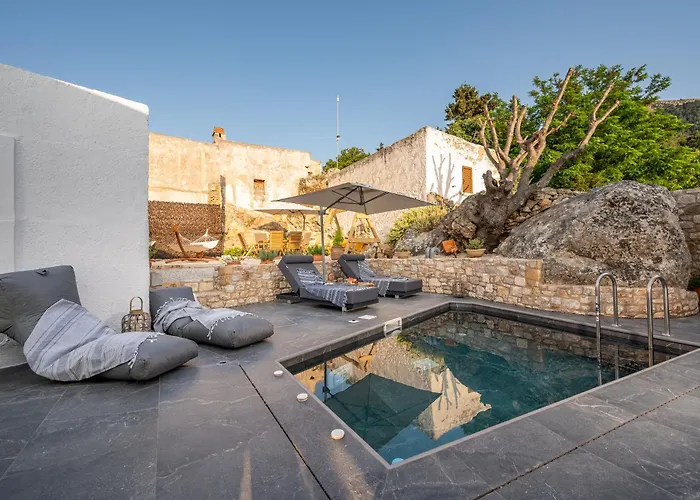 My νeighbor Totoro-sunset & Sea View-private Pool Asfendioú